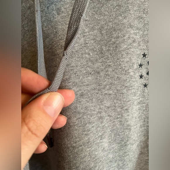 Lot 2 Under Armour Freed Hoodies 3xl and 1 Under Armour Cold Gear Pants 2xl - Picture 3 of 13